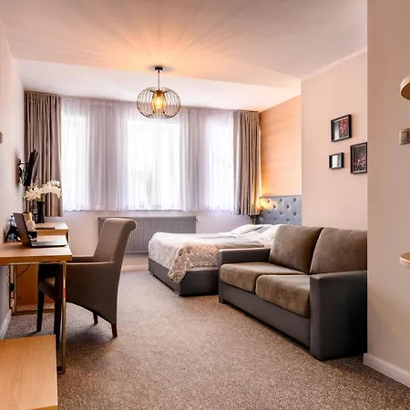 Tailor Sport & Conference 3*