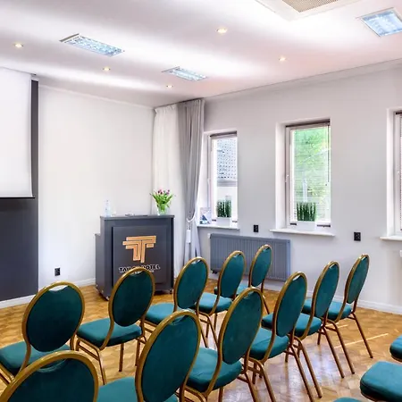 Hotel Tailor Sport & Conference 3*