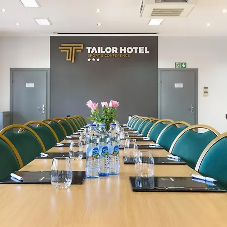 Tailor Sport & Conference 3* Morag
